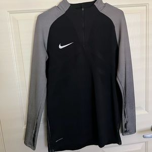 Nike Aeroswift 1/4 Pullover Black Grey. Men’s M.